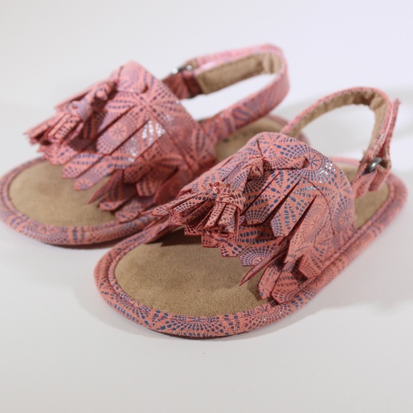 LUCKY BRAND Pink Baby Girl Boho Fringe Tassel Slip On Hook and Loop Sandals 2M - Picture 4 of 4
